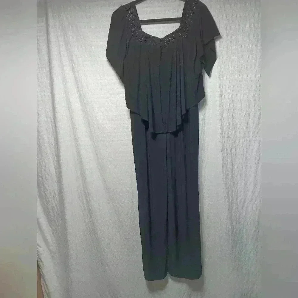 R&M Richards. Wide leg pantsuit.  Ladies size 10 - Picture 5 of 10
